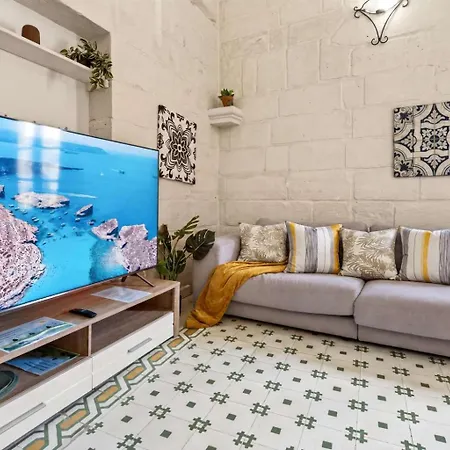Nyaraló Historic 4br Steps From Mdina *