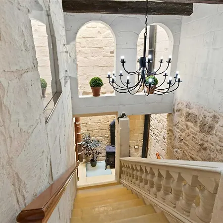 Nyaraló Historic 4br Steps From Mdina